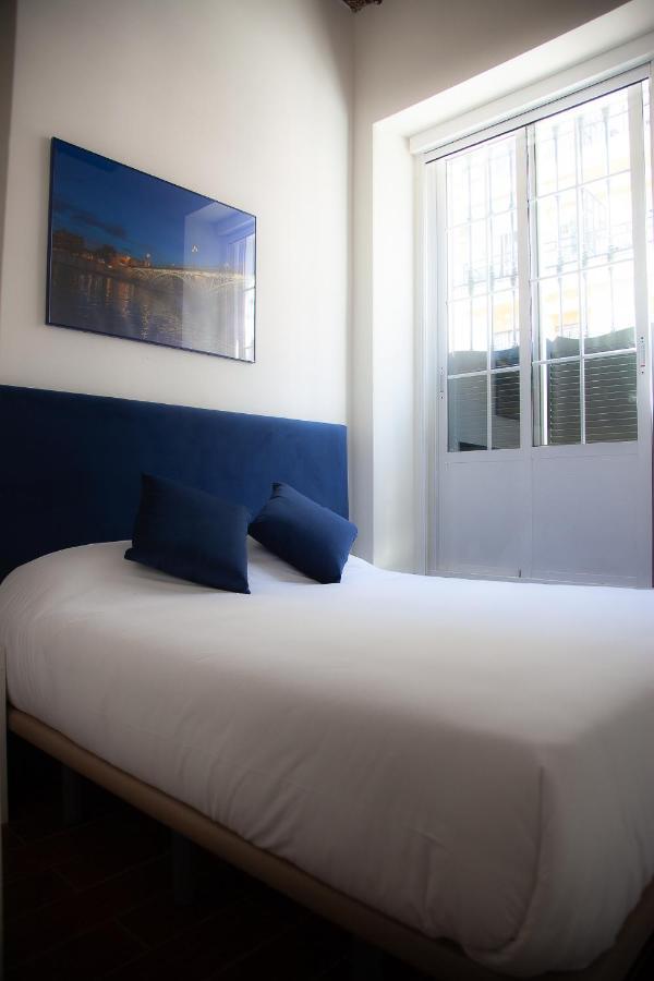 Noches En Triana Hotel Sevilla Buitenkant foto