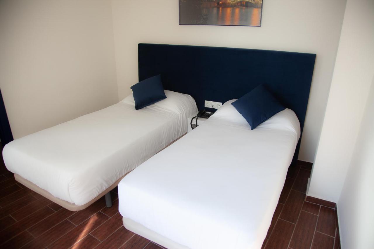Noches En Triana Hotel Sevilla Buitenkant foto