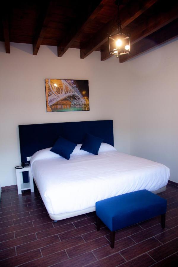 Noches En Triana Hotel Sevilla Buitenkant foto
